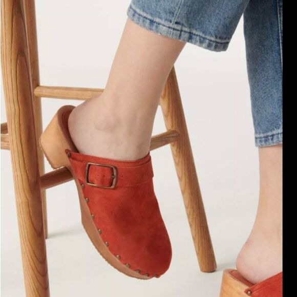 #510 BA&SH Suede Clogs - Picture 1 of 8